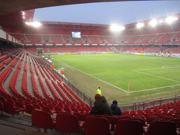 Stade du Hainaut stadium