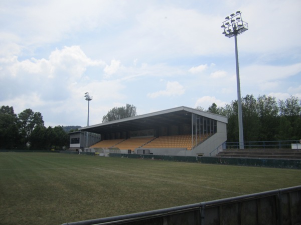 Stade rue Henri Dunant stadium