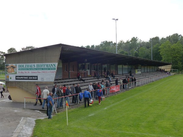 Kampfbahn Schwansbell Rasen stadium