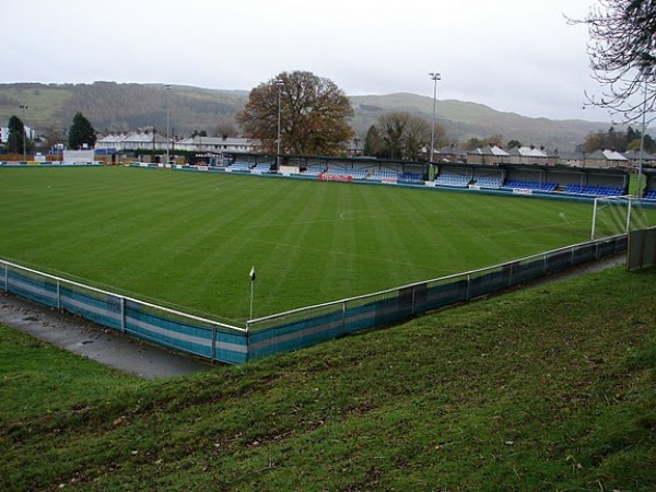 Maes Tegid stadium