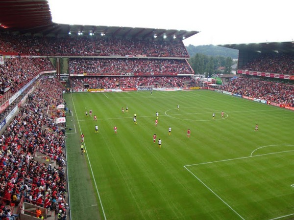 Stade Maurice Dufrasne stadium
