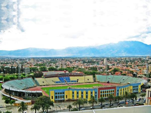 Estadio Félix Capriles stadium