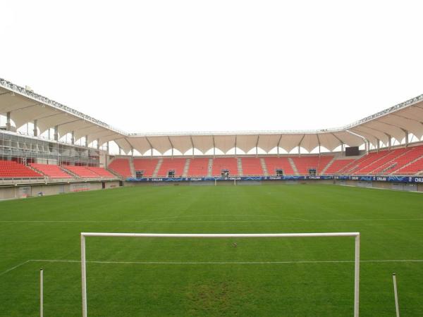 Estadio Bicentenario Municipal Nelson Oyarzún stadium
