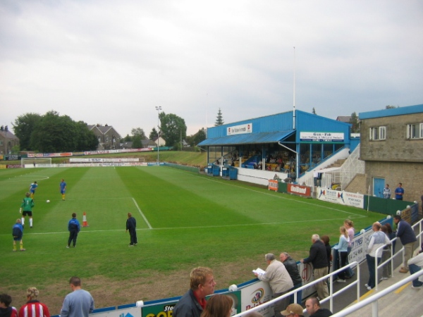 Bracken Moor stadium