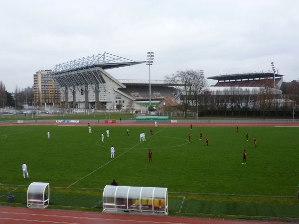 Stade Dezavelle stadium